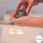 Ben & Anna Champô sólido nutritivo para cabelo e corpo 2 em 1 - Magia do Oriente (60 g)