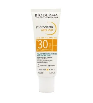 Bioderma Photoderm AKM Mat fluido protetor matificante para o rosto SPF 30