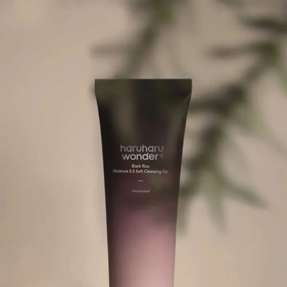 Wonder Black Rice Moisture 5.5 Soft Cleansing Gel gel de limpeza facial suave com pH 5,5 100 ml