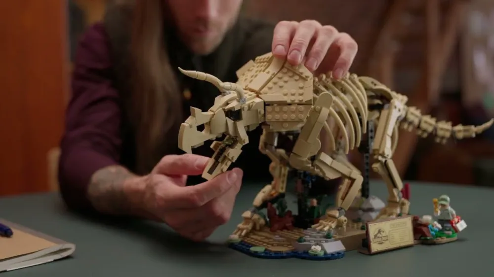 Jurassic World 77985 Fóssil de dinossauro: Tricerátops