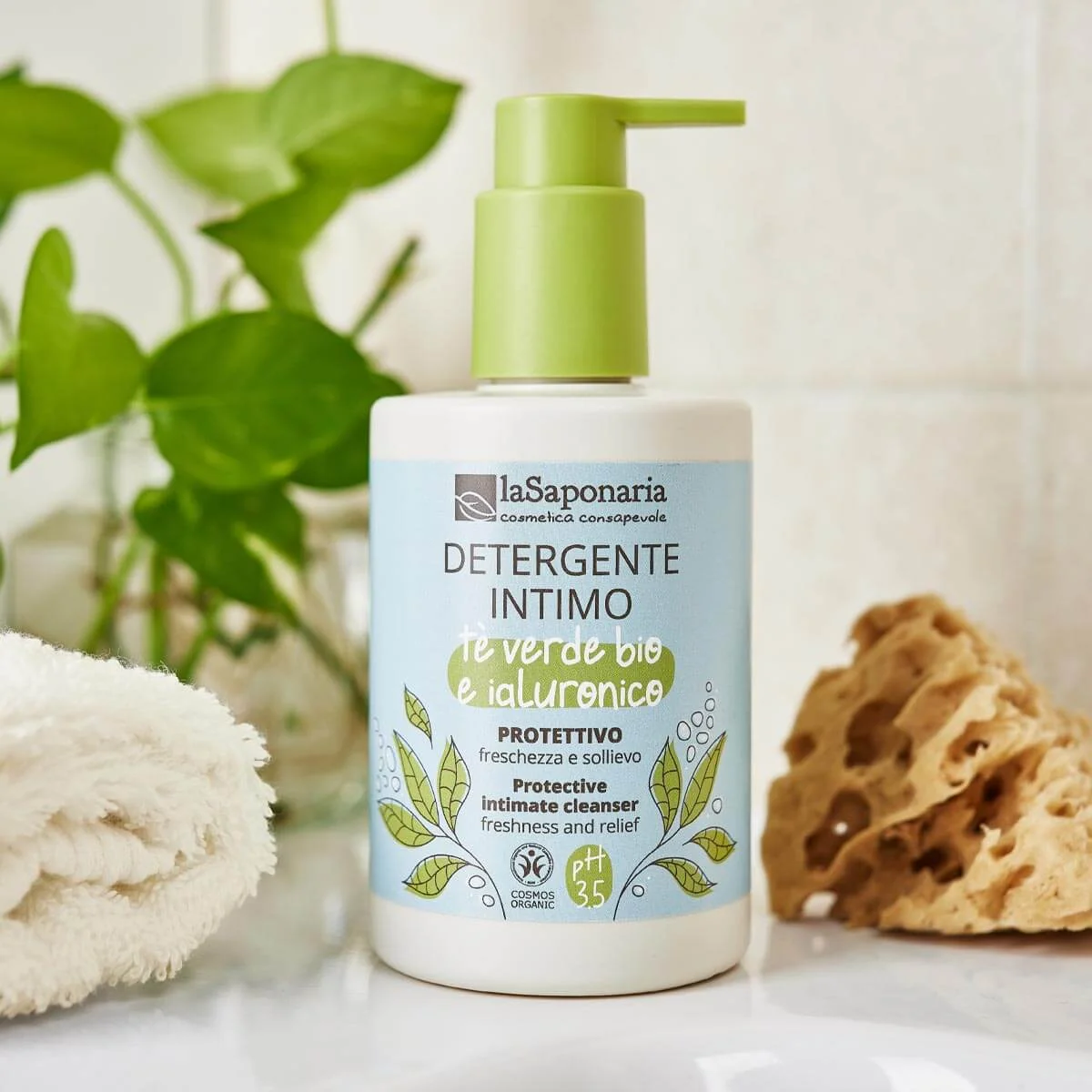 laSaponaria Gel de higiene íntima protetor com chá verde BIO (250 ml) - adequado após o parto e durante a menstruação