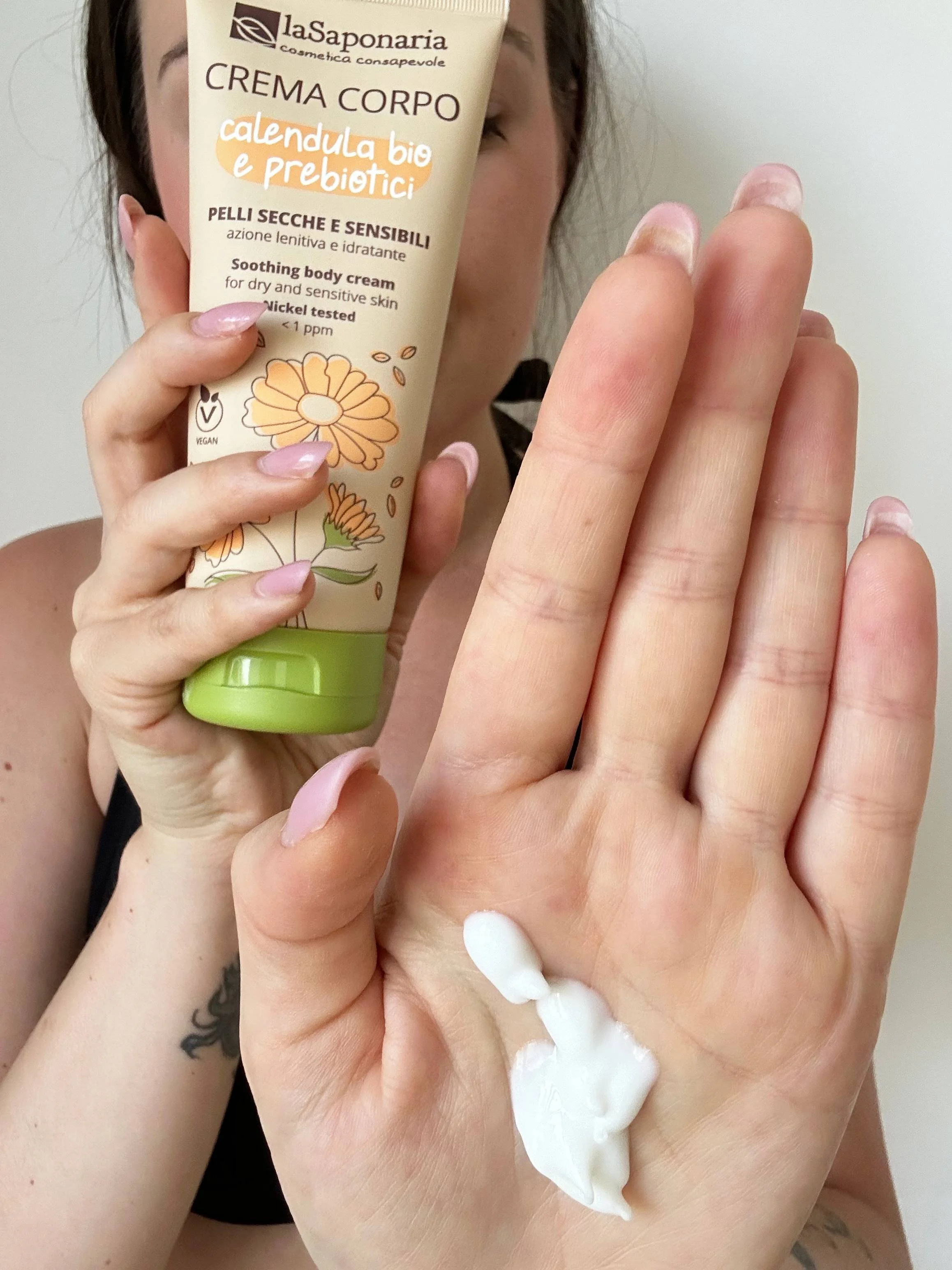 laSaponaria Creme corporal com calêndula biológica e prebióticos para pele sensível (200 ml) - nutre, acalma e hidrata