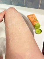 laSaponaria Esfoliante corporal com ginkgo biloba BIO e vit. C 200 ml - para uma pele macia e radiante