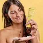 laSaponaria Condicionador leve para o volume do cabelo com limão e ácido hialurónico 150 ml