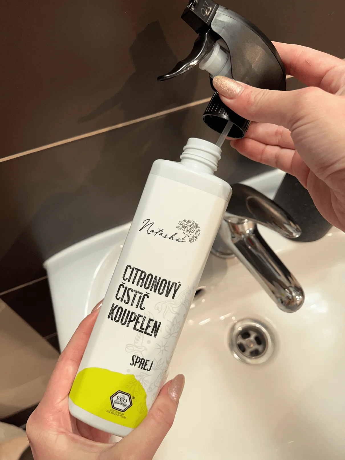 Natasha Limpador de casas de banho de limão - spray (500 ml) - adequado para lares com água dura