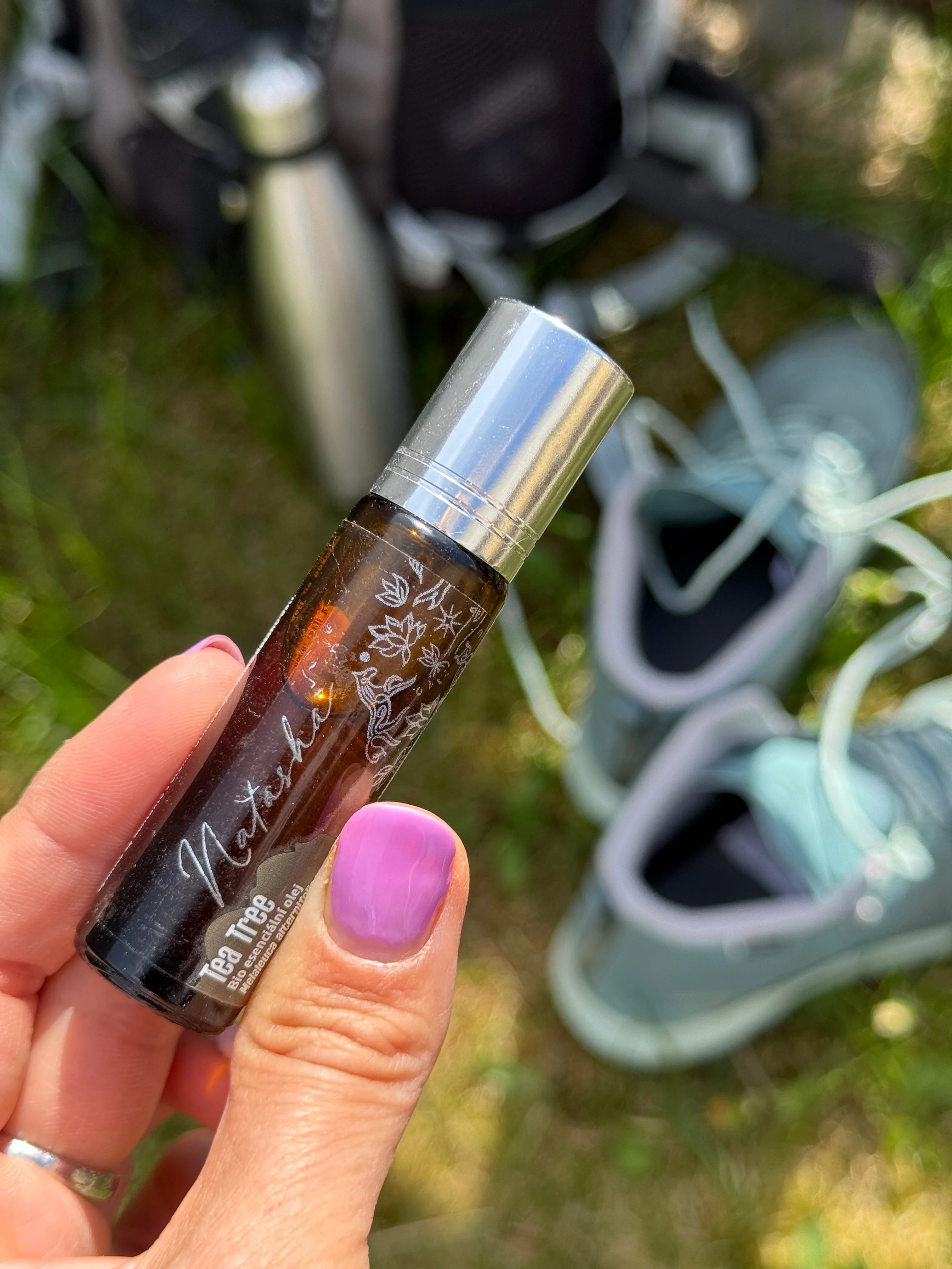 Natasha Roll-on de Óleo Essencial Tea Tree BIO (10 ml) - pequeno ajudante de viagem