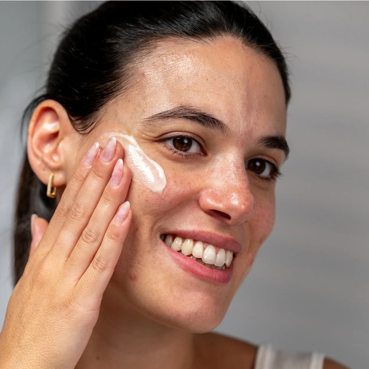 Officina Naturae Creme facial para pele sensível (30 ml) - acalma a pele reativa