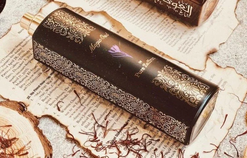 Magic Oud in Pure Zaffron Eau de Parfum Unissex 100 ml