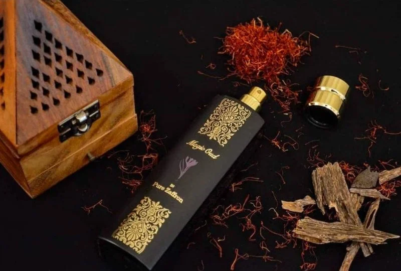 Magic Oud in Pure Zaffron Eau de Parfum Unissex 100 ml