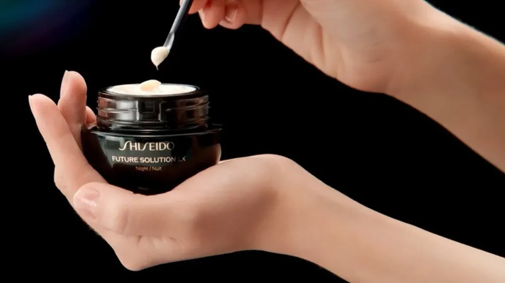 Future Solution LX creme noturno regenerador e antirrugas 50 ml