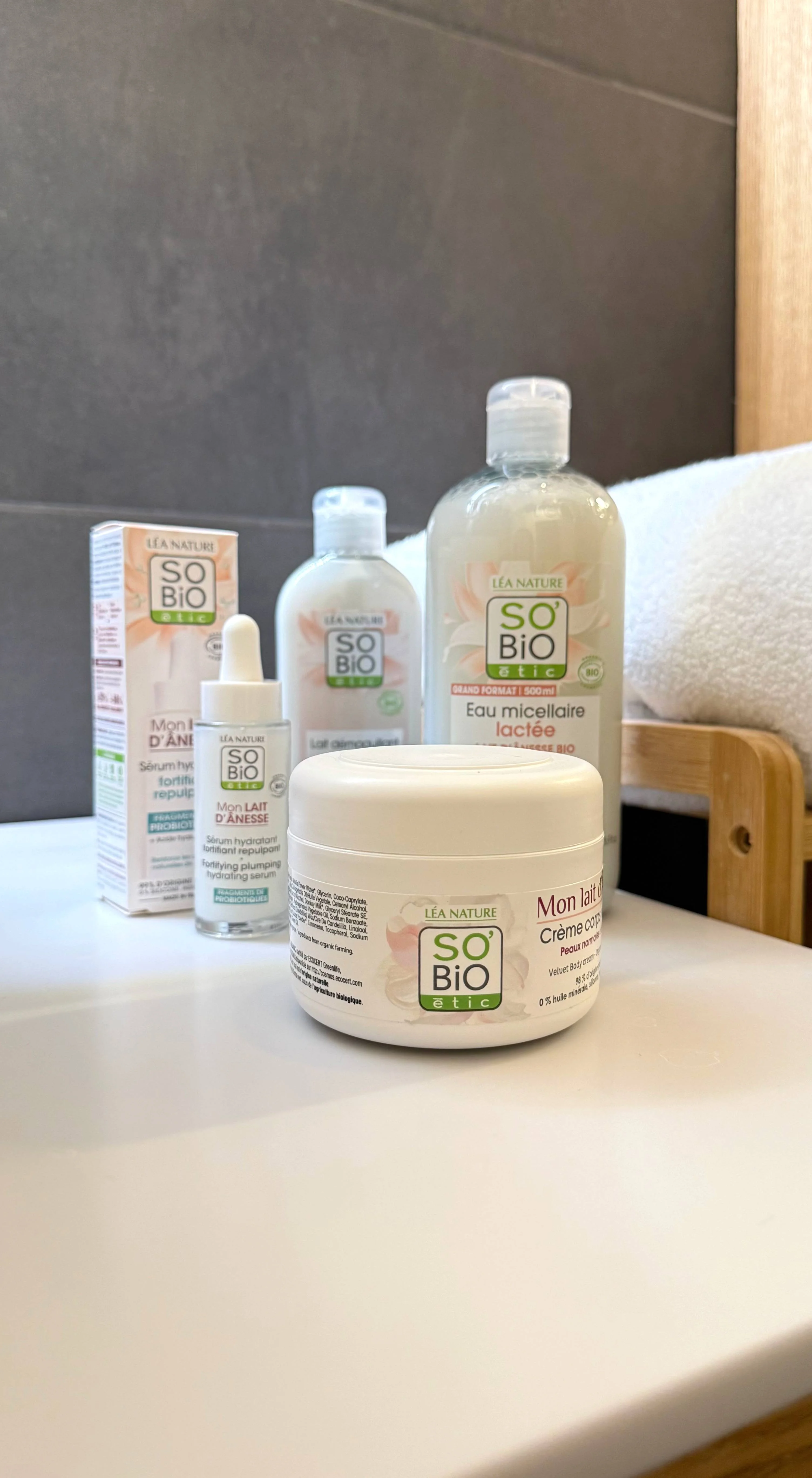 SO’BiO étic Creme corporal nutritivo com leite de burra BIO (200 ml) - também para pele sensível