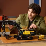 Technic 42215 Escavadora Volvo EC500 Hybrid