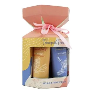 The Indulgent Bathing Co. Tranquil Treats conjunto de oferta gel de duche + leite corporal 50 ml + esponja de banho