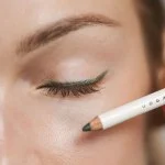 Uoga Uoga Lápis de olhos suave BIO 850 Blacker than Black - Preto - 4 tonalidades para cada look