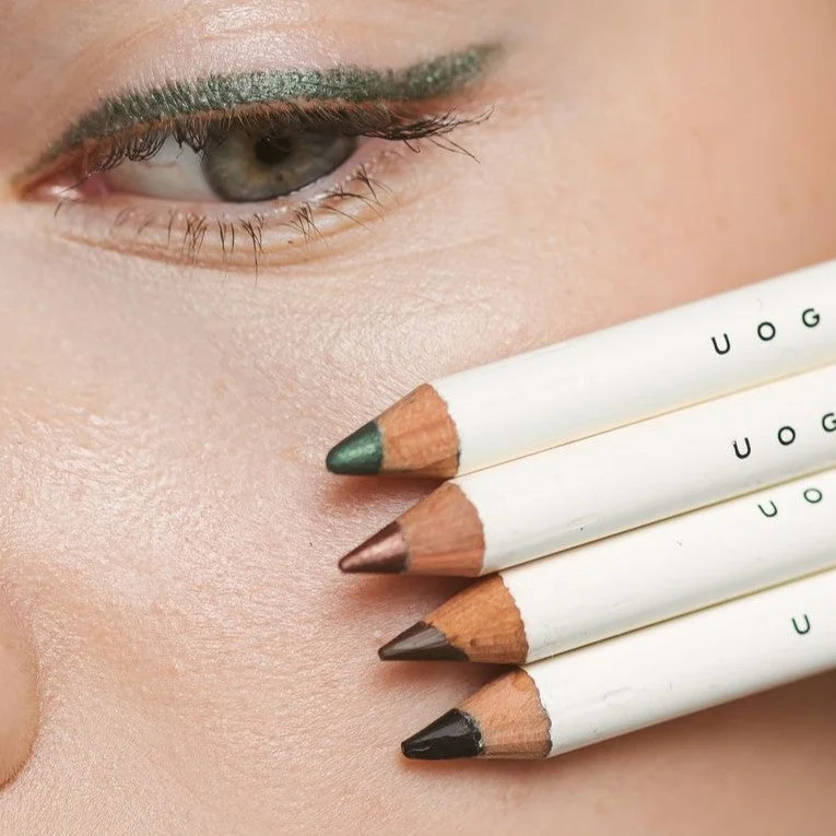 Uoga Uoga Lápis de olhos suave BIO 850 Blacker than Black - Preto - 4 tonalidades para cada look