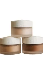 Uoga Uoga Base em pó mineral com âmbar (10 g) 633 Petals of Sakura - leve, natural, SPF 15
