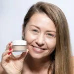 Uoga Uoga Base mineral em pó com âmbar (10 g) 635 Captured Ray of Sun - leve, natural, SPF 15