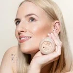 Uoga Uoga Base mineral em pó com âmbar (10 g) 637 Amber Sand - leve, natural, SPF 15