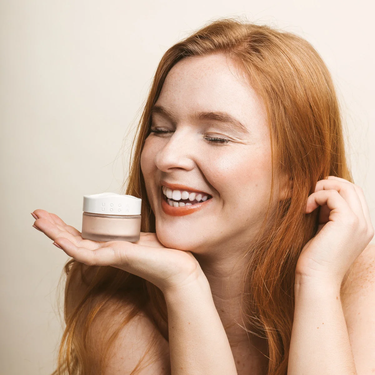 Uoga Uoga Base mineral em pó com âmbar (10 g) 637 Amber Sand - leve, natural, SPF 15