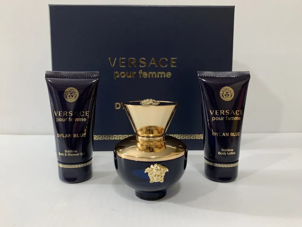 Conjunto de presente Versace Dylan Blue Pour Femme para mulheres: eau de parfum 50 ml + loção corporal 50 ml + gel de banho 50 ml 50 ml + tělové mléko 50 ml + sprchový gel 50 ml