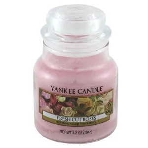 Vela perfumada Yankee Candle Fresh Cut Roses para mulheres