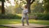 Tai-chi cura o corpo com movimentos lentos e também a mente