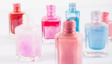 Beleza sem química com esmalte natural