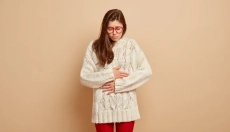 Como se livrar do inchaço com remédios caseiros e ervas