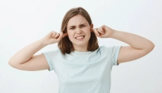 Como lidar com um ouvido entupido devido ao resfriado?